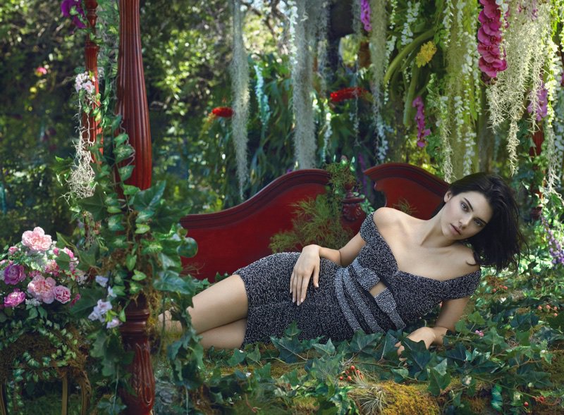 TheJennerUpdate's tweet image. Kendall Jenner for Fall/Winter 2017's Campaign for @LaPerlaLingerie. Shop Now: laperla.com/us/ready-to-we…