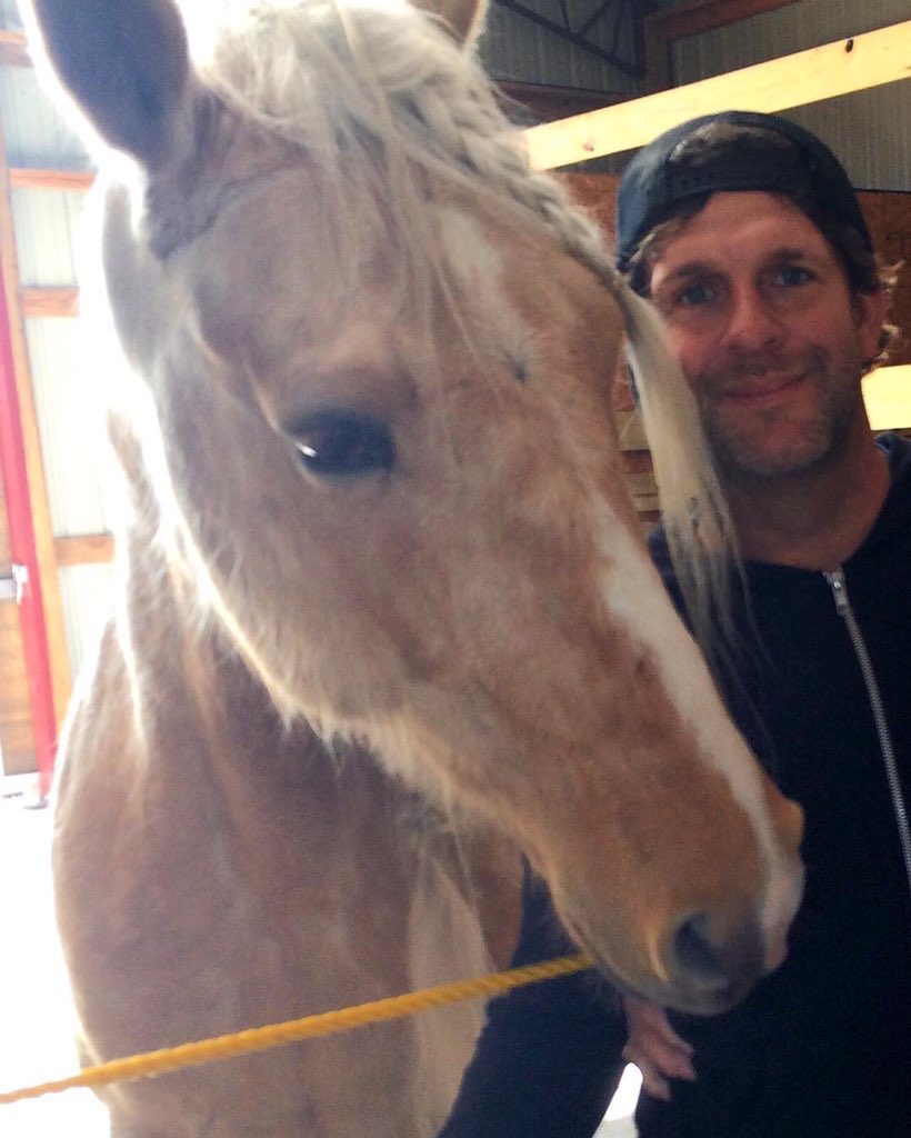 Sweet_Angel1976's tweet photo. @Jason_Aldean hey by any chance you know if this is the real Billy Currington talking with him on twitter https://t.co/trhcf6MqFJ