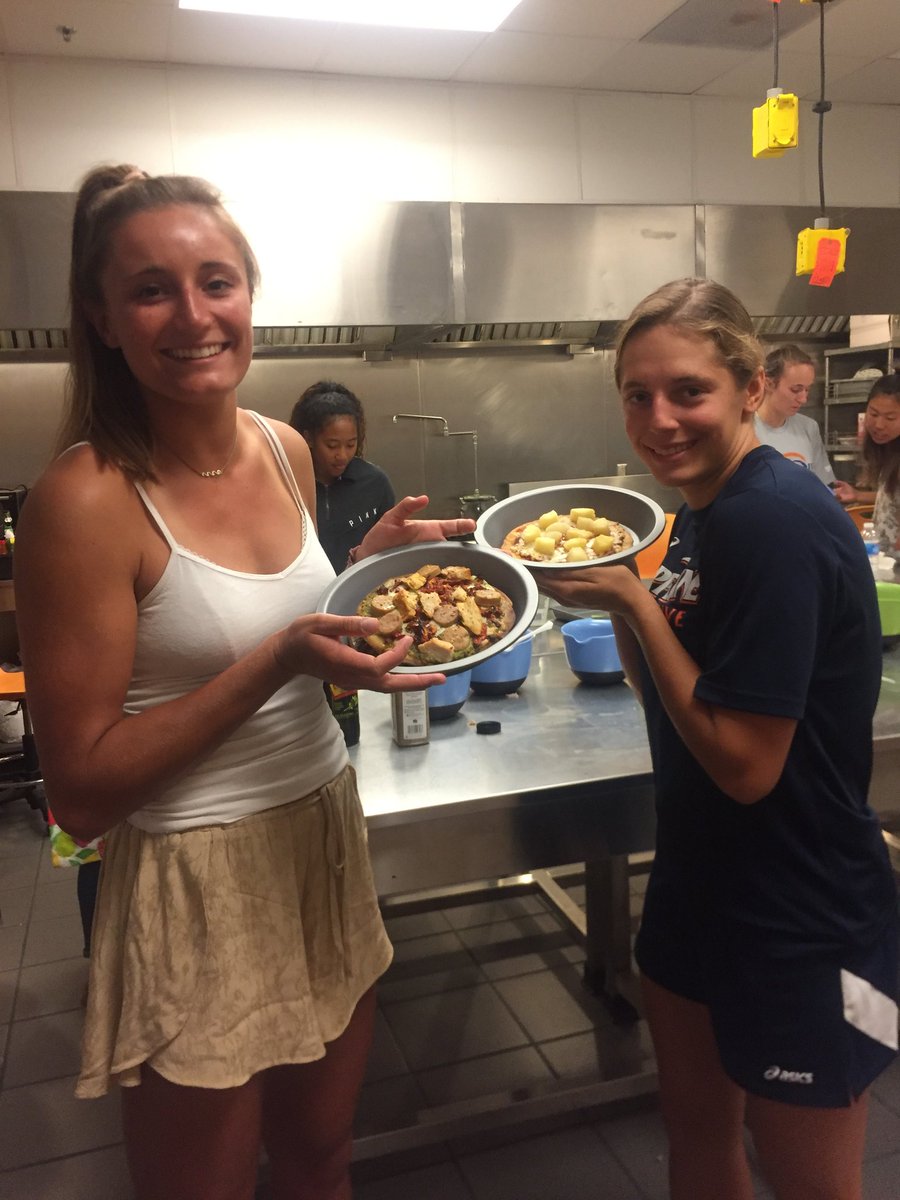 WavesFuel's tweet photo. Another successful What's Cookin' Waves!? Student-Athletes from πβ½ππ created healthy, homemade pizza pies! ππ#wavesup #wavesfuel https://t.co/zrNEy3ecM6