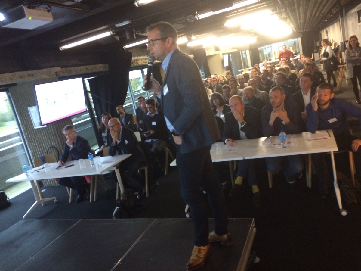Le_Poool's tweet photo. [kick off] La série #marketpitch de @LaFTRSM sur le thème #habitat 🏘 ! #startups #FrenchTech #transitionnumerique #pitchtimer https://t.co/97Gjb3Hl7j
