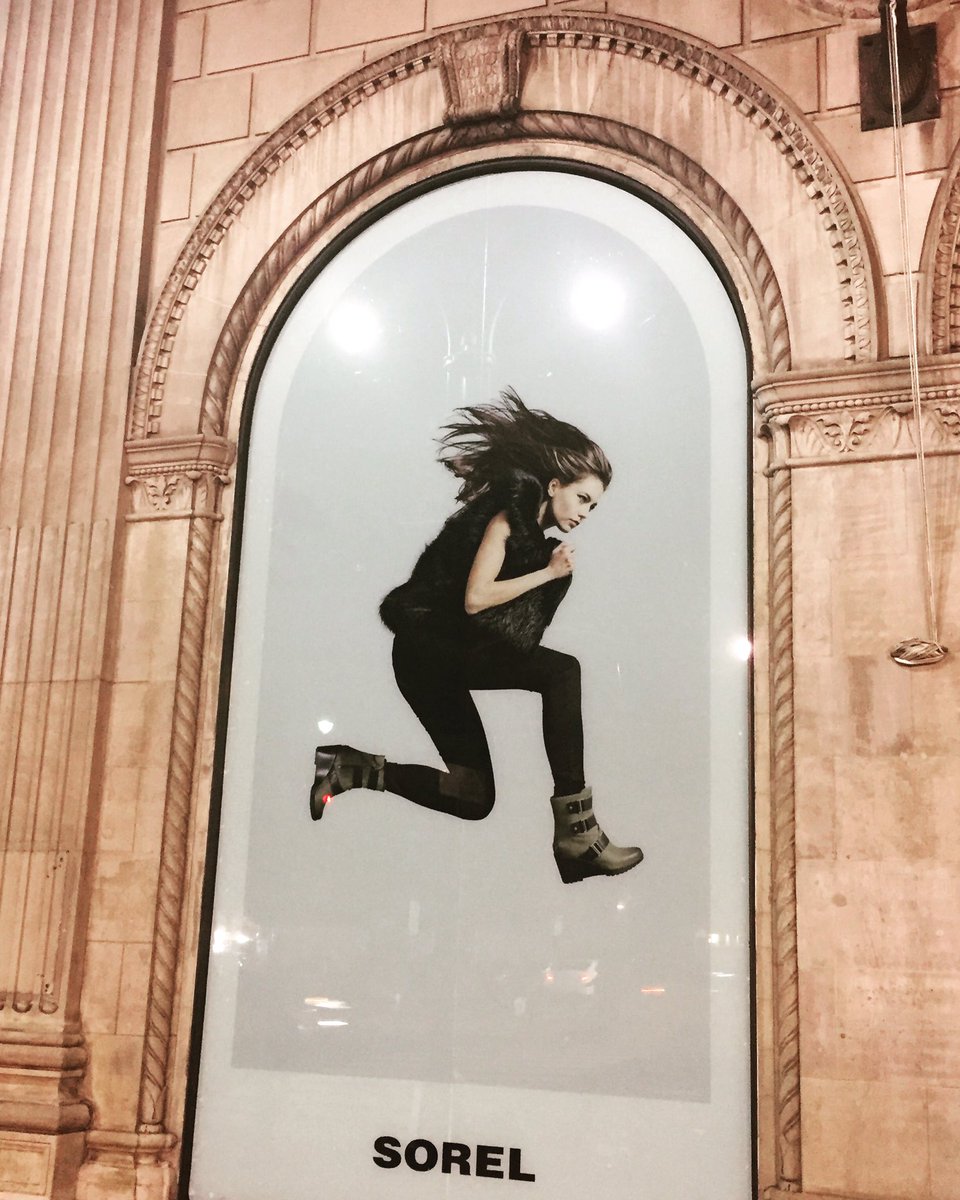 FlairAdvantage's tweet photo. Fab ad! Sorel on 5th Avenue in NYC!
#FabAd #5thave #fifthavenue #NYC #sorel #boots #vest #fall #winter #coldweather #fashion #model https://t.co/0JxlScllZt