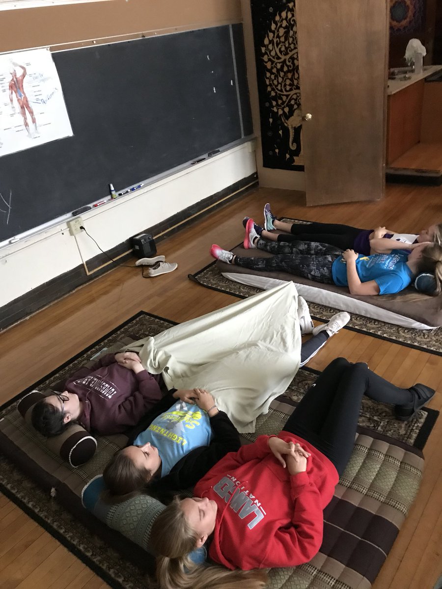 BeckyEdmundson2's tweet photo. Meditation for HS students!! @NSHSActivities #ITMW https://t.co/5Dn4c5J8SX
