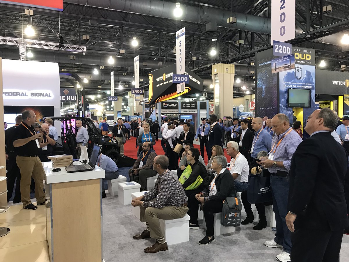 TA9_LEApp's tweet photo. Thank you for joining us to hear about LEApp and thank to @MicrosoftPSNS for hosting us at #IACP2017 @TheIACP come hear more @ booth 1910 https://t.co/bsmMqmvzA4