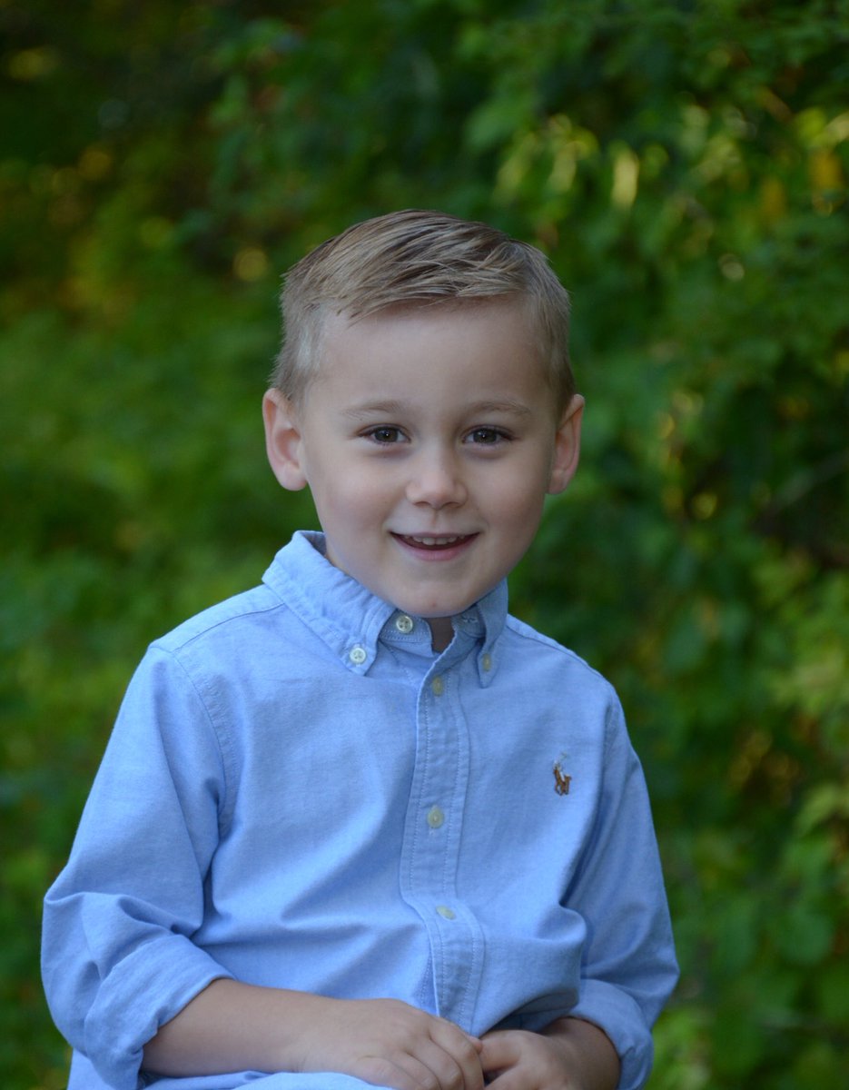 TheZekeMiller's tweet photo. Hey @BlairMillerTV and @johnathonb - I know how to rock school pics! I https://t.co/i3yFjJ7Okp