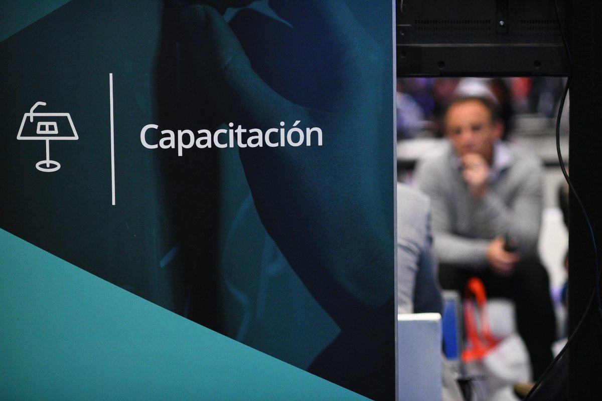 #ForoDeNegocios2017 Espacio de intercambio e #innovacion 
👉Intercambio profesional para el desarrollo de los #Negocios.
#SomosRedPlataforma