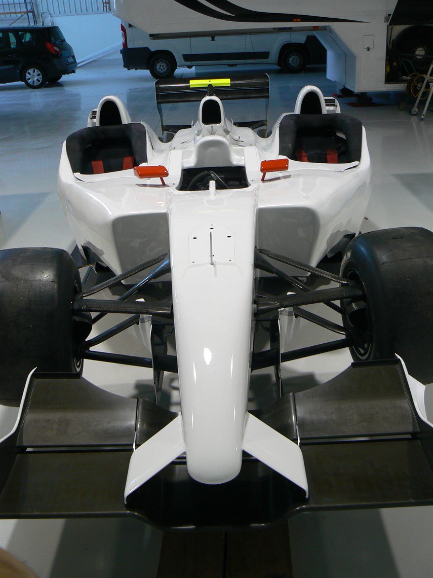 CATERHAM F1.CO.UK on Twitter "3 seat F1 car for sale. https//t.co