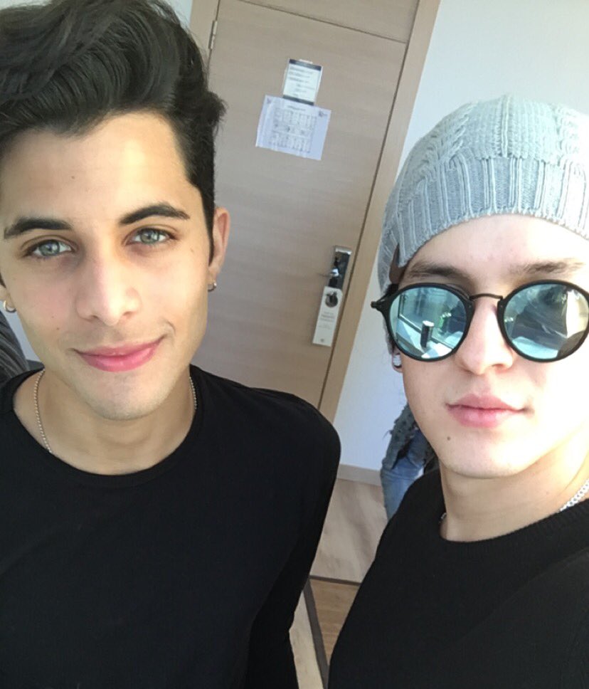ErickBrianColon's tweet photo. Italia 🇮🇹 #mamita #cnco https://t.co/nEuzNtb2j8