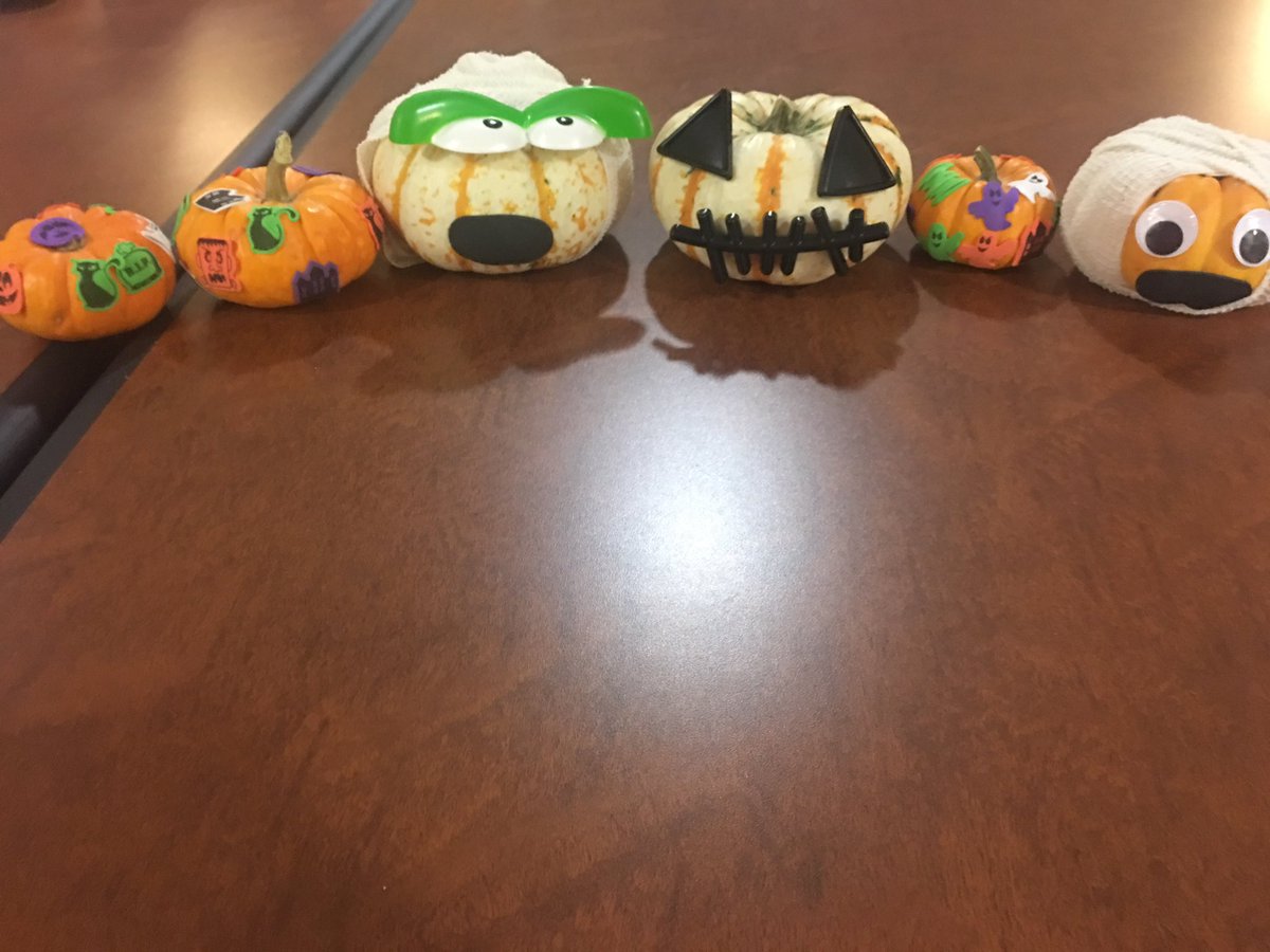 RecBoxLLC's tweet image. More Pumpkin decorating, Great job #SonataDelray!