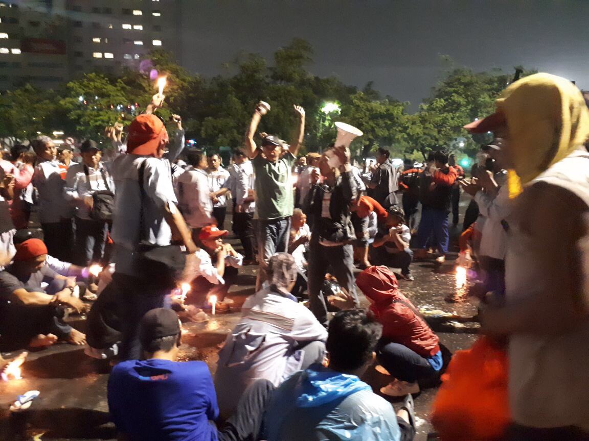 persatuanburuh's tweet photo. Malam di istana https://t.co/J3TLEjLy81