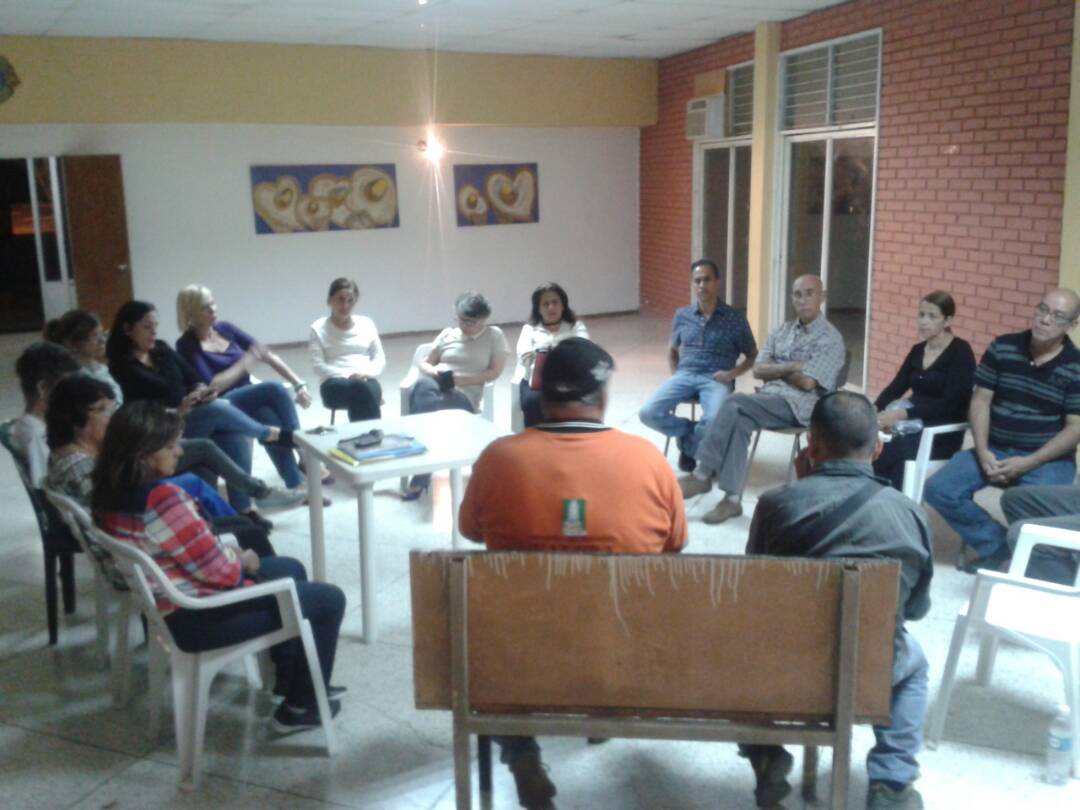 Atacando el problema de la basura junto a nuestras comunidades. En esta oportunidad nos reunimos con los vecinos de El Gianni.