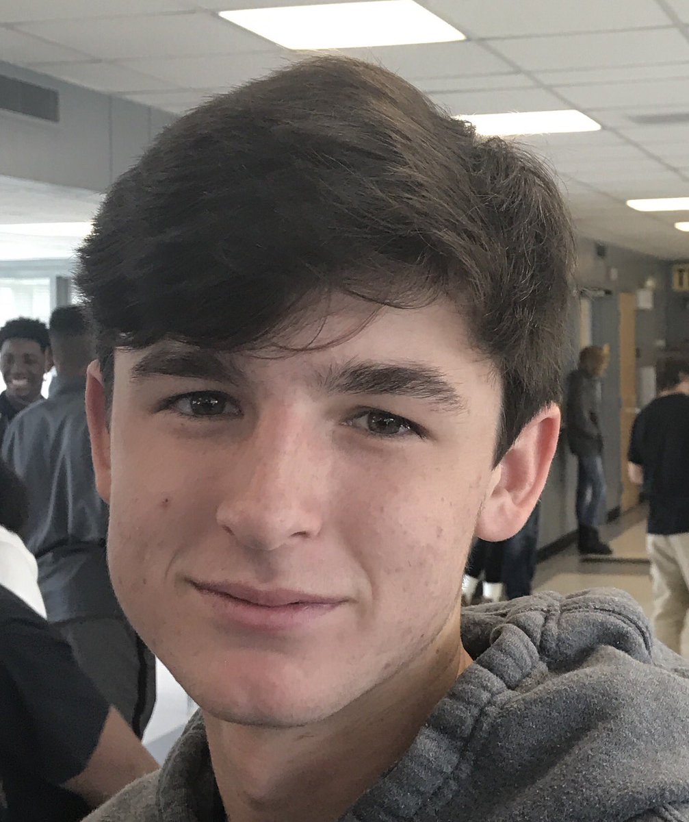 JacobKaiser35's tweet photo. 300 retweets and by November 7th he'll get frosted tips https://t.co/pq2Xv9jsKc