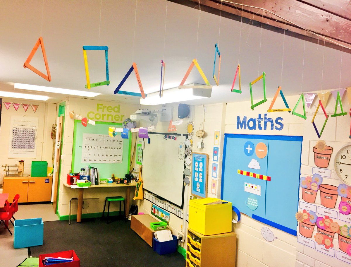 lucyannread2009's tweet photo. 2D shape mobiles made by reception #class1 #reception #2dshape #properties #shapenames @HelenRead3 @pivotalpaul @karenwildingedu https://t.co/26yPVG4Z77