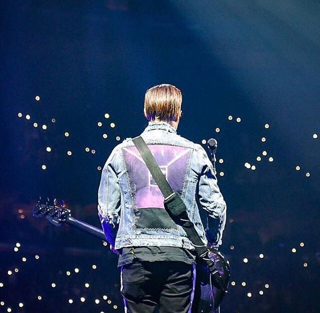 tellthtmick's tweet image. the picture form of the lyric "the end of infinity with you"