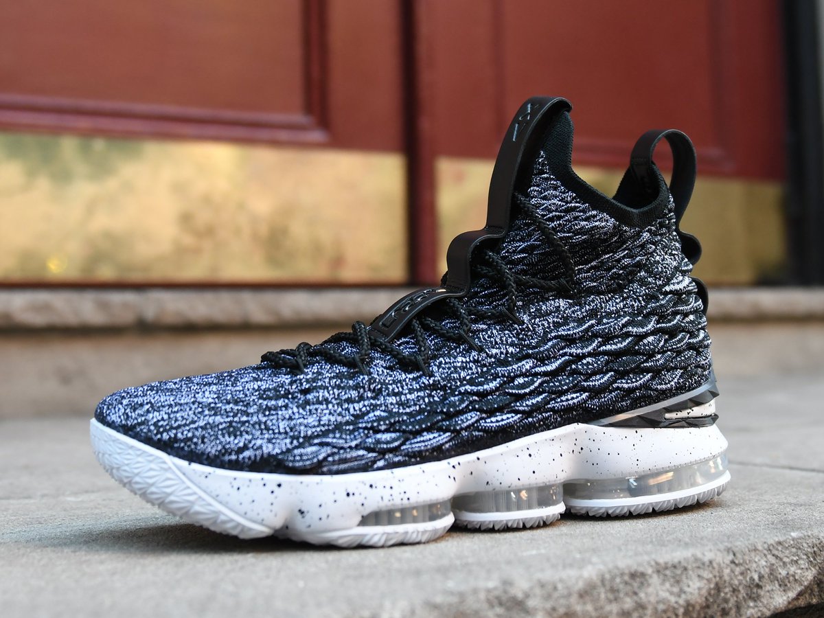 footaction lebron 15 cheap online