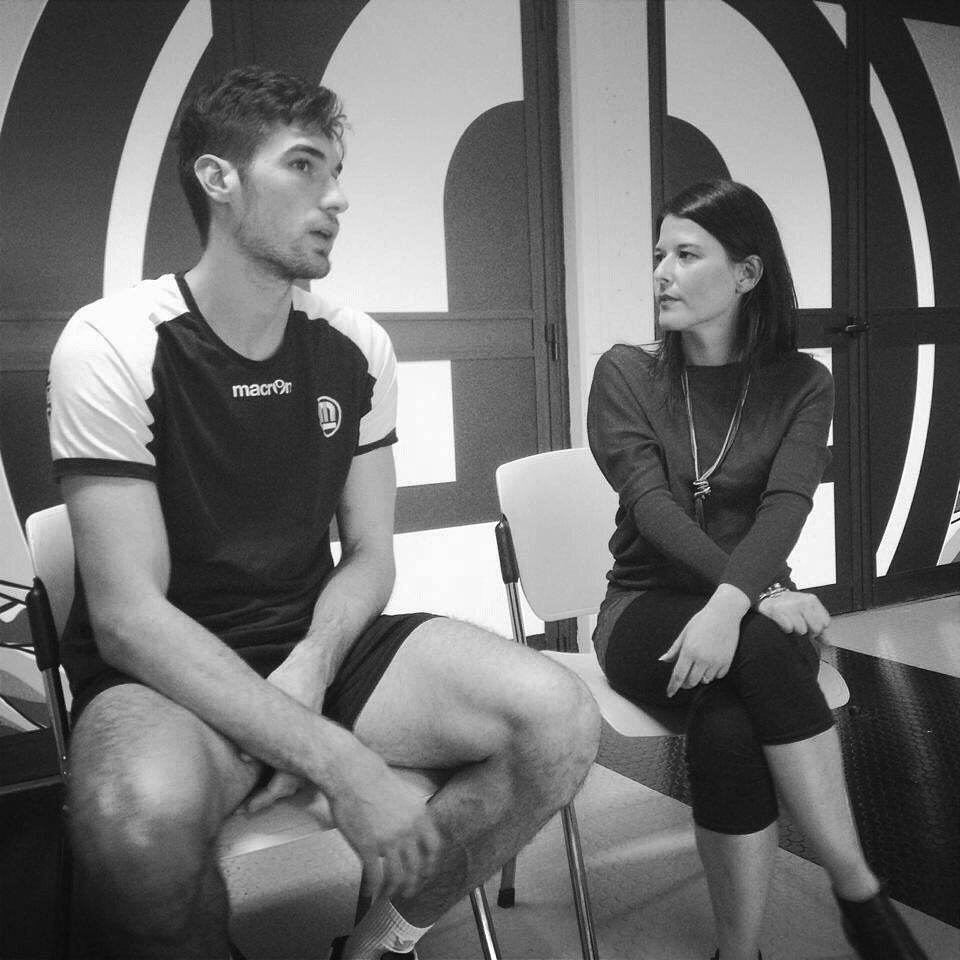 monichina81's tweet photo. #OldMemories. Chiacchierando con #LucaVettori https://t.co/0AtuSuY9cG