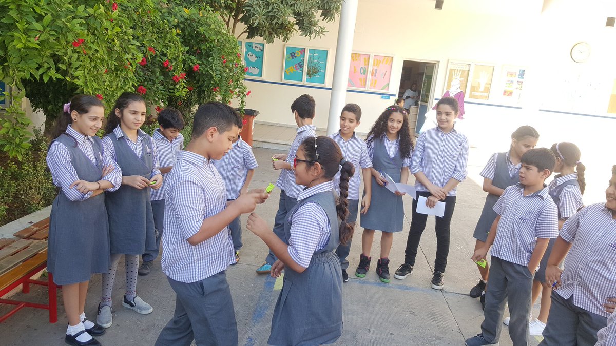 rana_elmajzoub's tweet photo. G5 creatively writing, planning, and performing different senarios. Negative versus positive attitude. #great_performance @DawhaHighSchool https://t.co/za6EcbrpOO