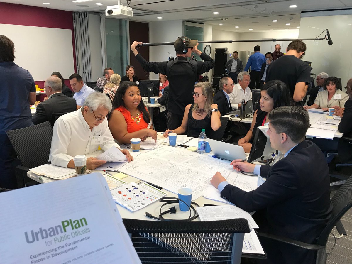LauraGuzman1202's tweet photo. Public officials spending a day in a developer’s shoes @UrbanLandInst Urban Plan for Public Officials @wsp LA https://t.co/aSnQ9suSp8