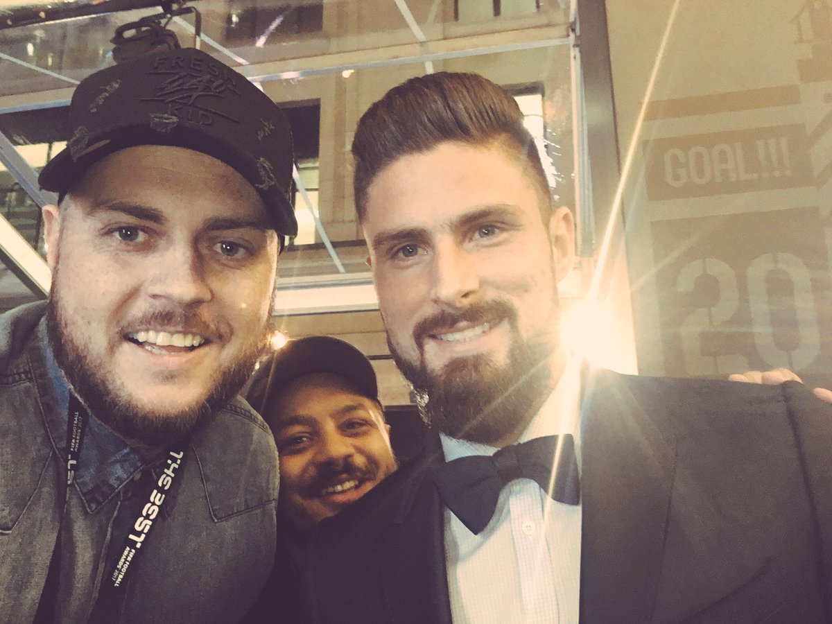 MrDtAFC's tweet photo. Na Na Na Naaaaaaaa Giroud https://t.co/QZLrF5LBKE
