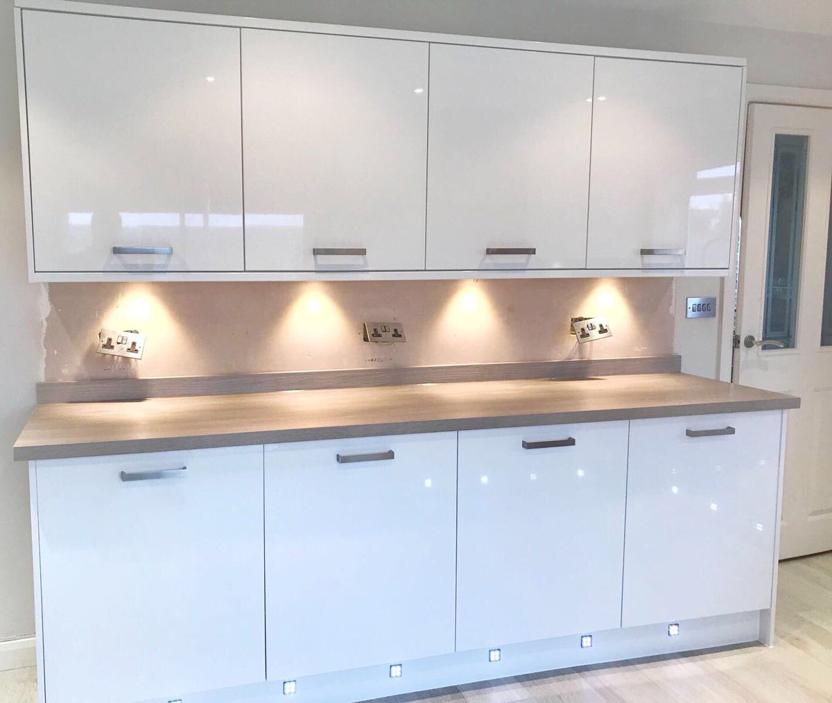 MeehanProperty's tweet photo. Kitchen we have done #kitchen #modernkitchen #joinery #kitchenideas #followusonfacebook https://t.co/WHajuOLFnv