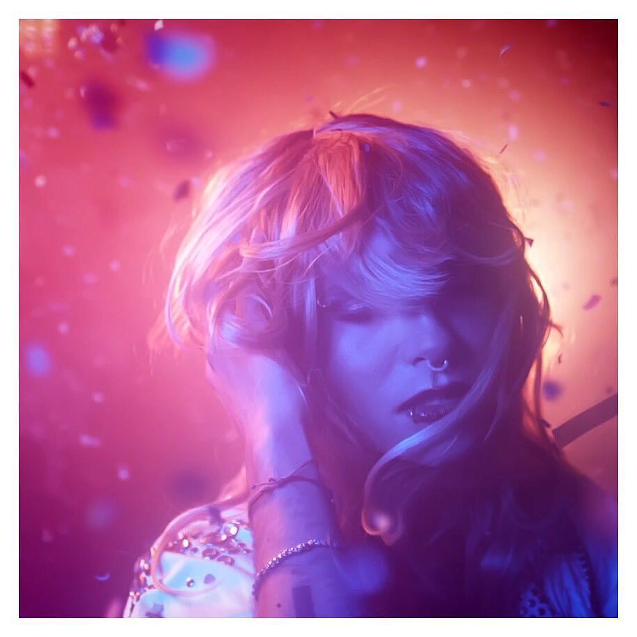 DM1ydomUIAEzt8s.jpg (913×913)