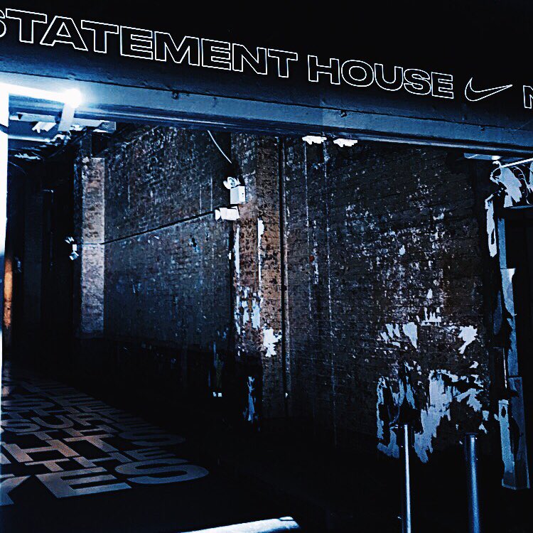 MasterClassNYC_'s tweet image. @NikeNYC #StatementHouse ✔️ masterclassnyc.com/2017/10/nikeny… #Masterclassnyc
