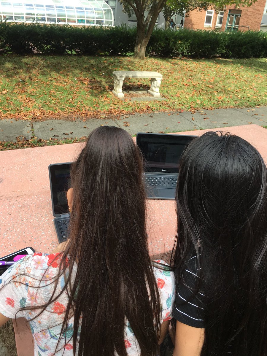 mscarboneisloud's tweet photo. Chromebooks + @Flipgrid + outdoor learning spaces = student centered assessment! @newburghschools #necsditf #necsdsms https://t.co/S8v5UUIPMq