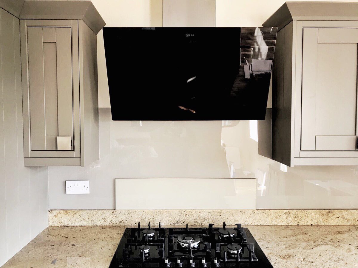 MeehanProperty's tweet photo. Kitchen we have done #kitchen #symphonykitchen #joinery #kitchenideas #followusonfacebook https://t.co/53aimh9Xrk