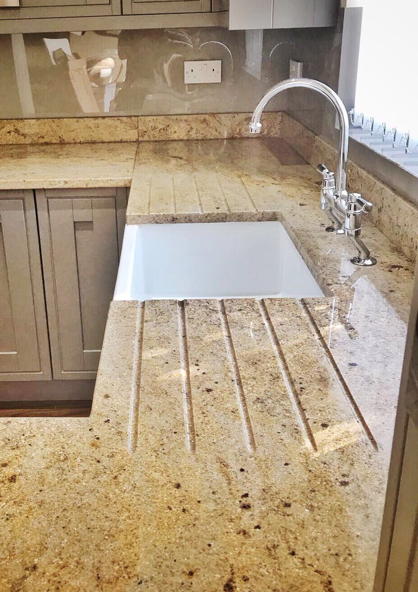 MeehanProperty's tweet photo. Kitchen we have done #kitchen #symphonykitchen #joinery #kitchenideas #followusonfacebook https://t.co/53aimh9Xrk