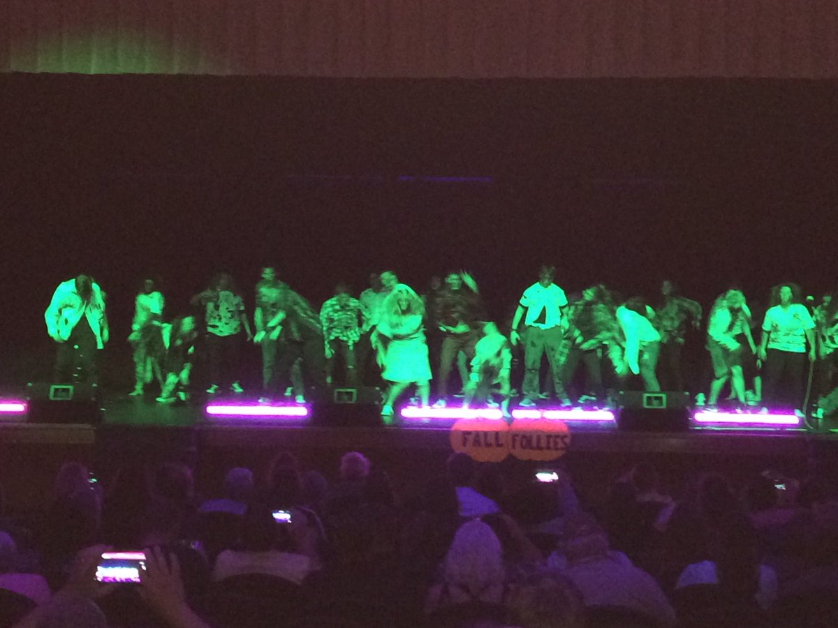 HighlandsRams's tweet photo. Zombies ended a beautiful night at Fall Follies! https://t.co/3b3Ij6UPJT