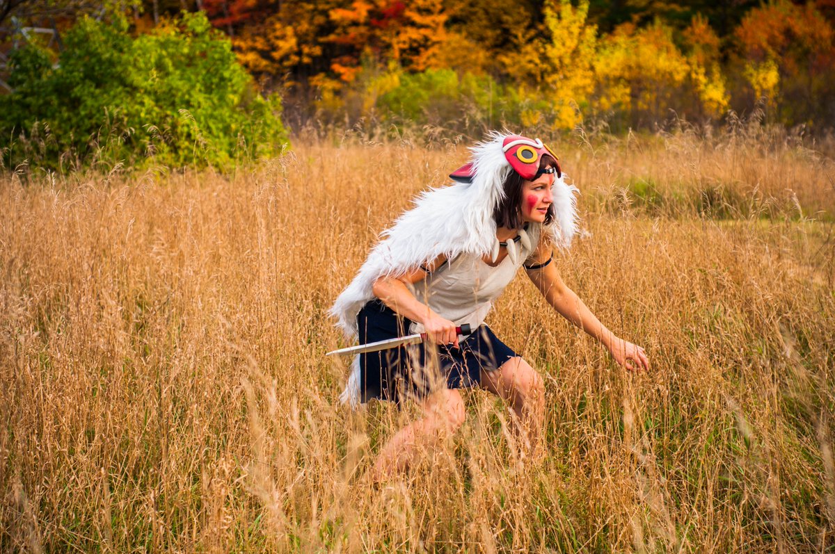 KeiraCosplay's tweet photo. #princessmononoke #cosplay complete!!  #costume #ghibli #StudioGhibli #autumn https://t.co/z02nJlrjFH
