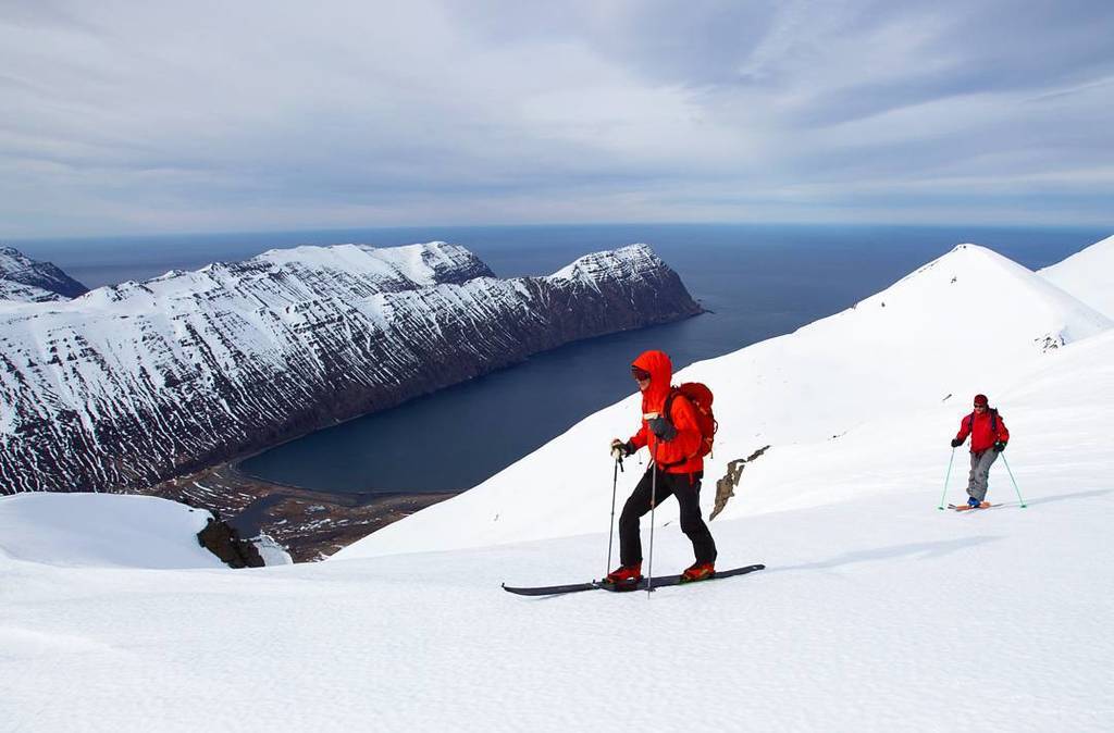 Is it too early to look forward to spring? Ski touring Iceland's Troll Peninsula. May, 2017. #skiing #skitouring #… ift.tt/2z2C6h8
