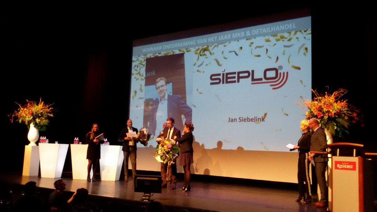 Dankbaar en trots met deze mooie prijs. Dank aan een ieder die hieraan heeft bijgedragen!  #BEE17 #Sieplo