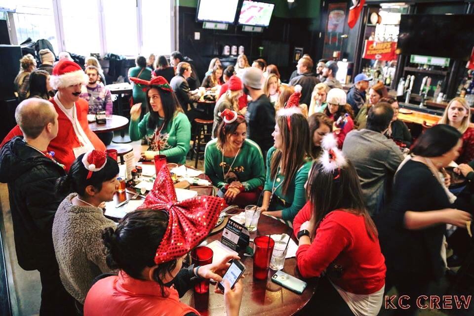 KCCrewSports's tweet photo. Whether you're the brains behind your team's answers or the brawn racing to locations, don't miss our #BarHunt! 🍻https://t.co/T4JDi4ofuI https://t.co/MRvisSi9CT