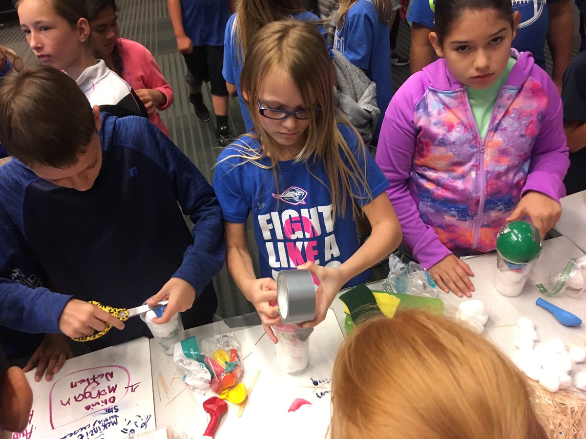 hshaw2011's tweet photo. STEAM Carnival fun!#curtises#whywisd https://t.co/wrhTO2lFP9