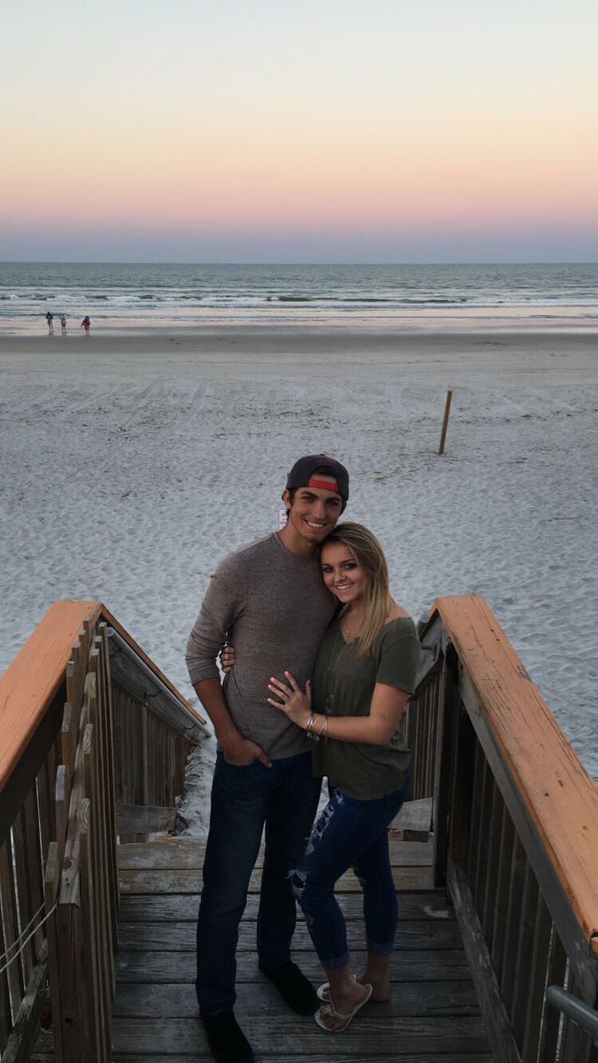 AAA_Austin's tweet image. One year with my girl, never thought I was the relationship type but this one got me 😊I can't wait for many more good times with you❤️