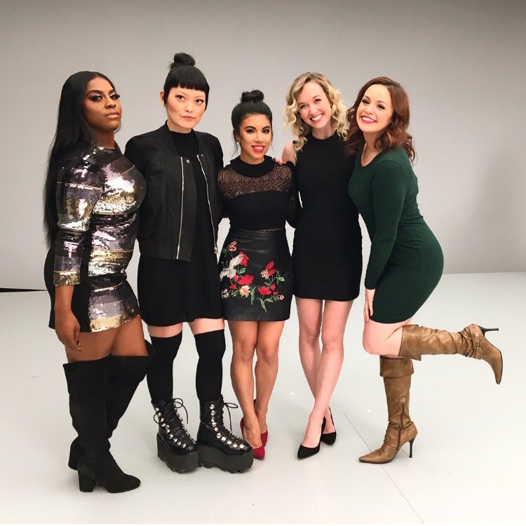 Shelley Regner On Twitter Sisters Bellas