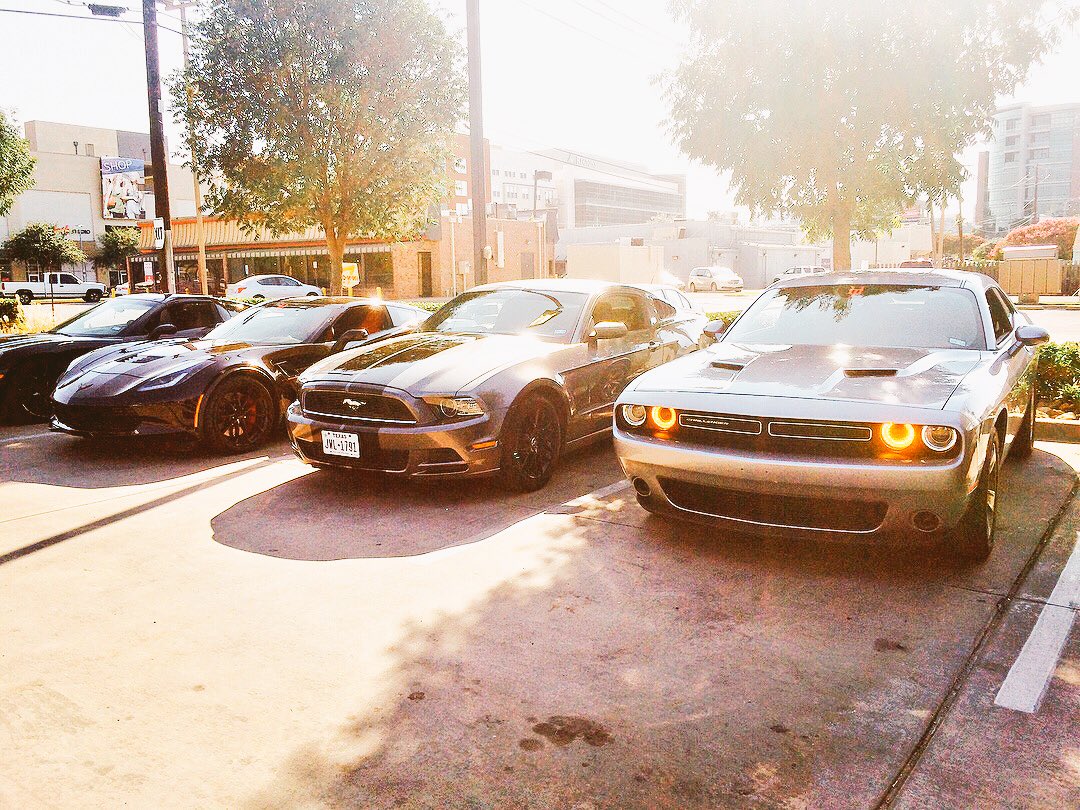 nlmb_uchiha's tweet photo. Crazy to think when I joined this car crew we were at 20+ now we’re at 70+ #dope #htgang #ftwht https://t.co/3KpqtVEWae
