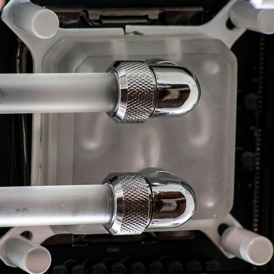 ModMyMods's tweet photo. Last one from #likwid_mods for #ModderMonday.
・・・
#Alphacool #Eisfamilie
#Watercool #Watercooling #Liquidcool #Liquidcooling https://t.co/369rFdygwS