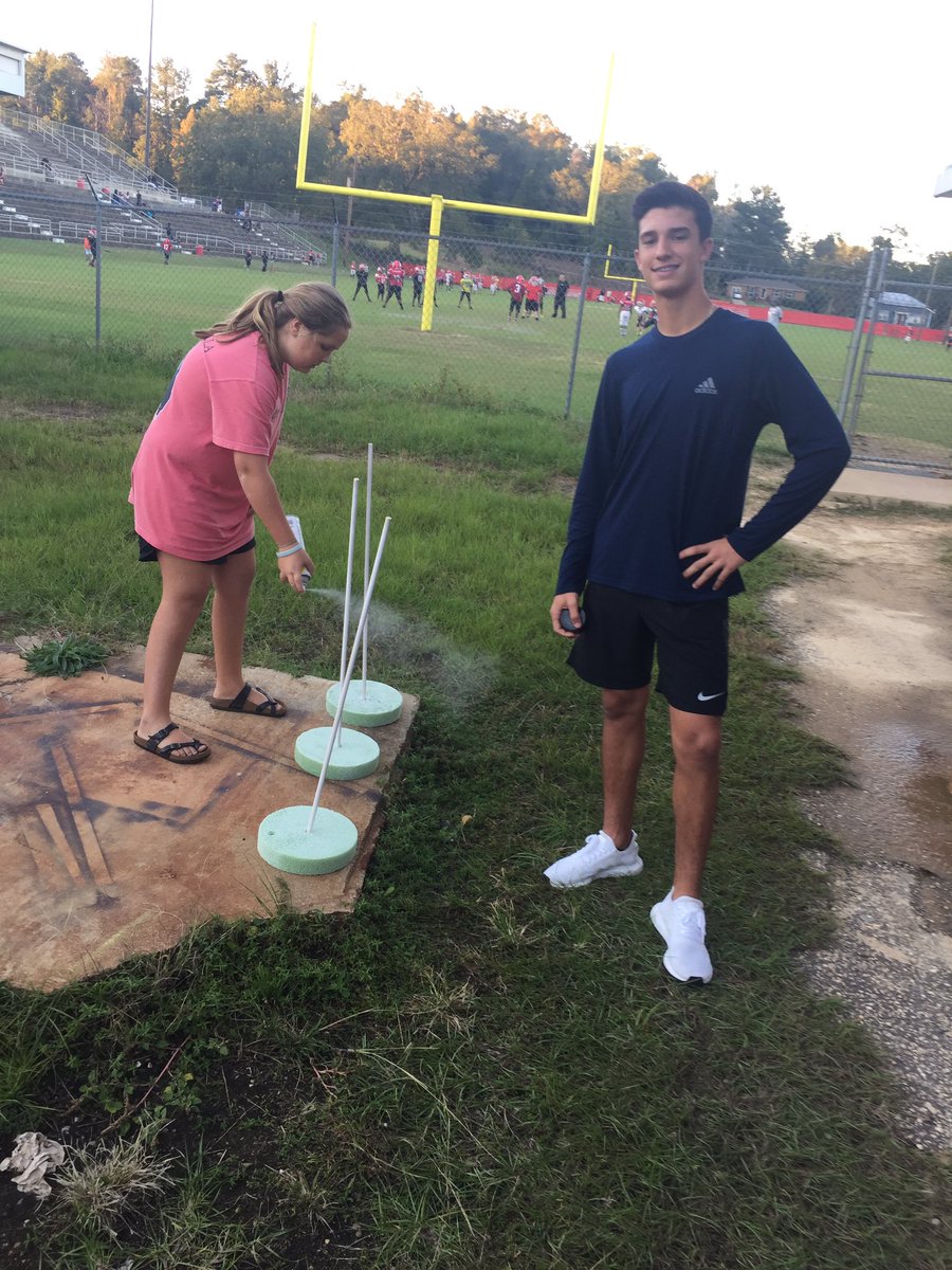 LWH_71's tweet photo. #WeAreECS #Hoco2K17 https://t.co/nCZFfiGv2w