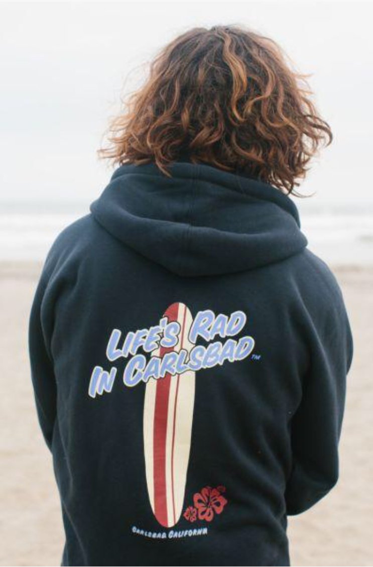 LIFESRAD's tweet photo. An old school inspired zip-up hoodie guaranteed to keep you warm and the spirit of classic California alive ⚡️ https://t.co/SWB6o4t8NL https://t.co/HUOytrak1u