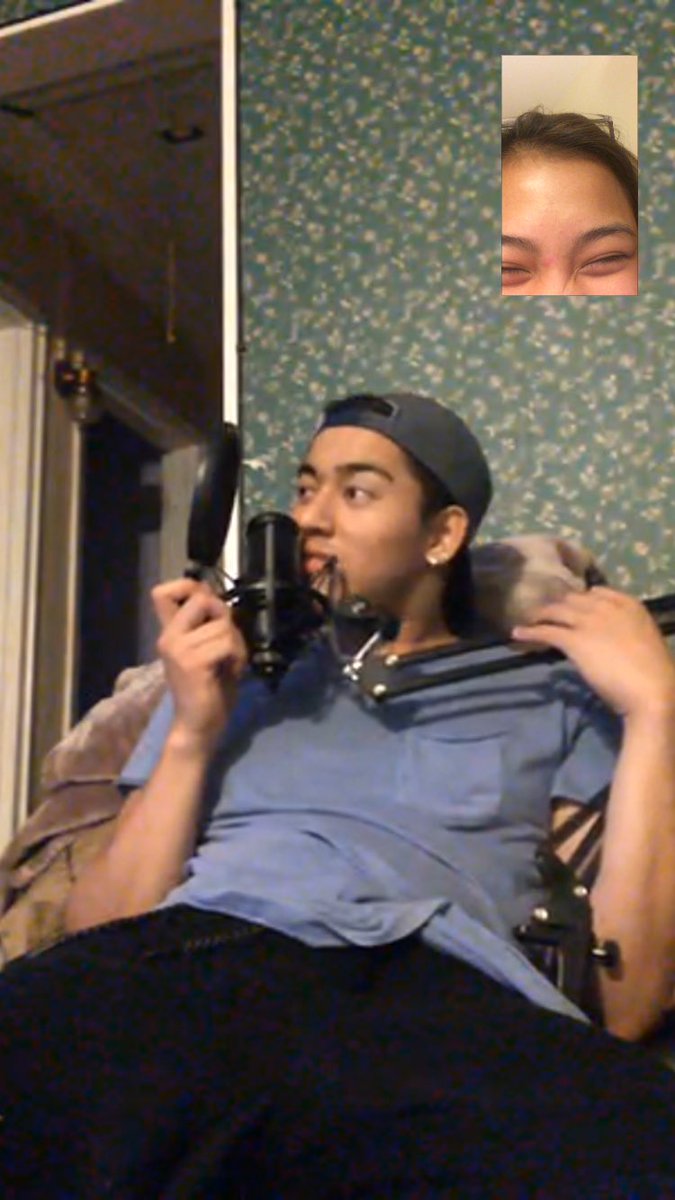 guilaroales's tweet image. Gave my anniversary gift pretty early &amp;amp; my love was obviously obsessed 😂 #mysinger