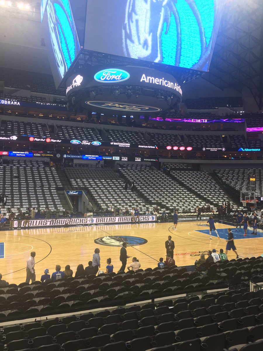 jeliason42's tweet photo. #GSWatDAL #GoMavs https://t.co/hujCSqhhla