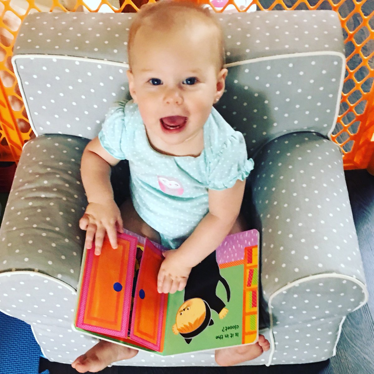 Remi is learning new words with this adorable book! Learn how to help your child at bit.ly/2yH4UJc #speechdelay #autism #SLPeeps
