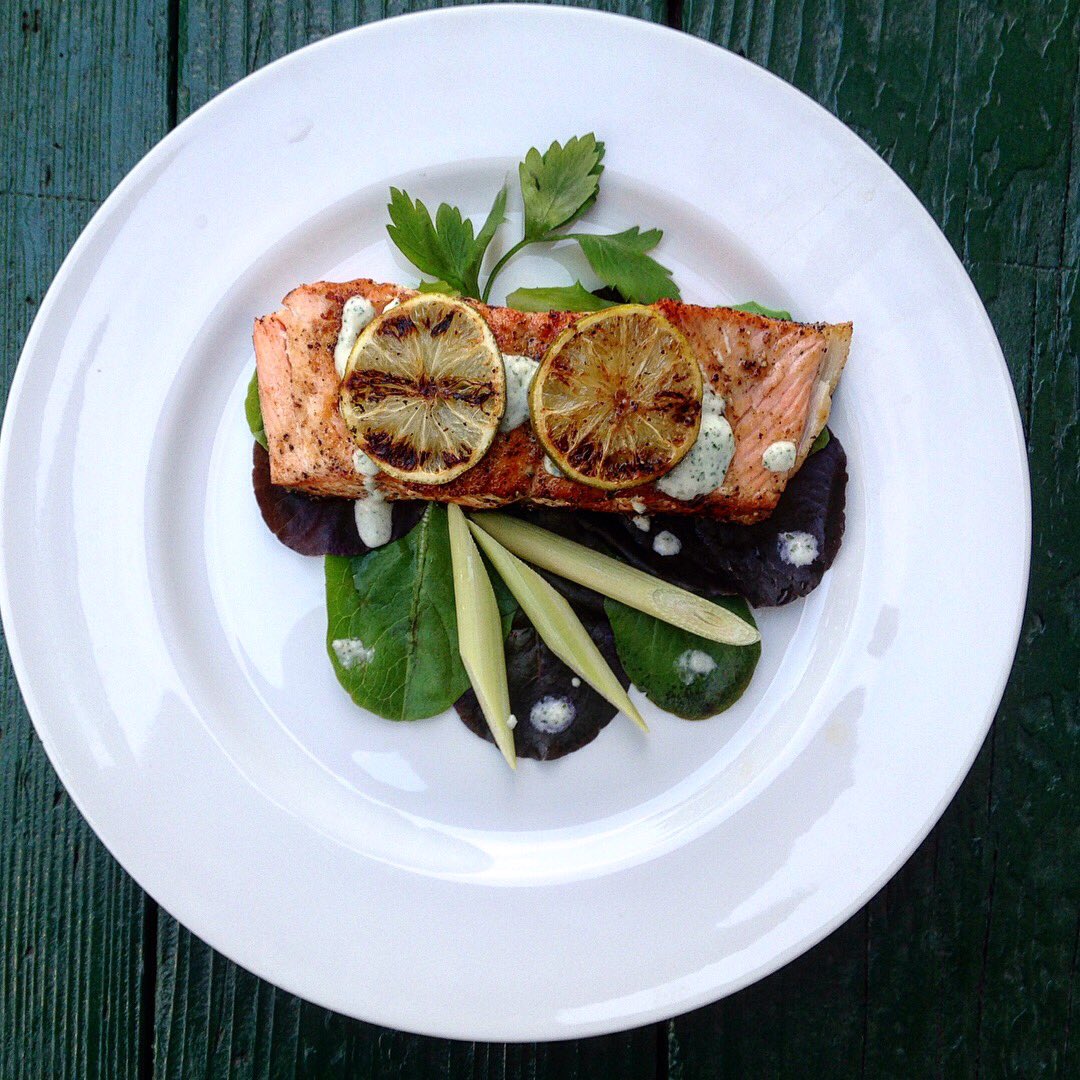 DinnerBellDine's tweet photo. I love cooking salmon 🐟 https://t.co/JyzG3XO4rj