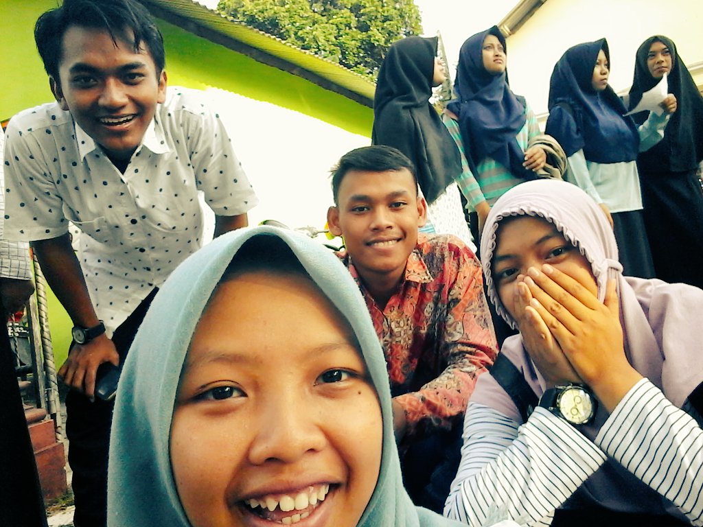agel_fiyan's tweet photo. Semangat buat berproses ya bat.
Sukseskan MAPABA 2k17 Rayon MAD ☺
#mapabapmii #pmiimad #rayonmad https://t.co/iXsFPtV6lA