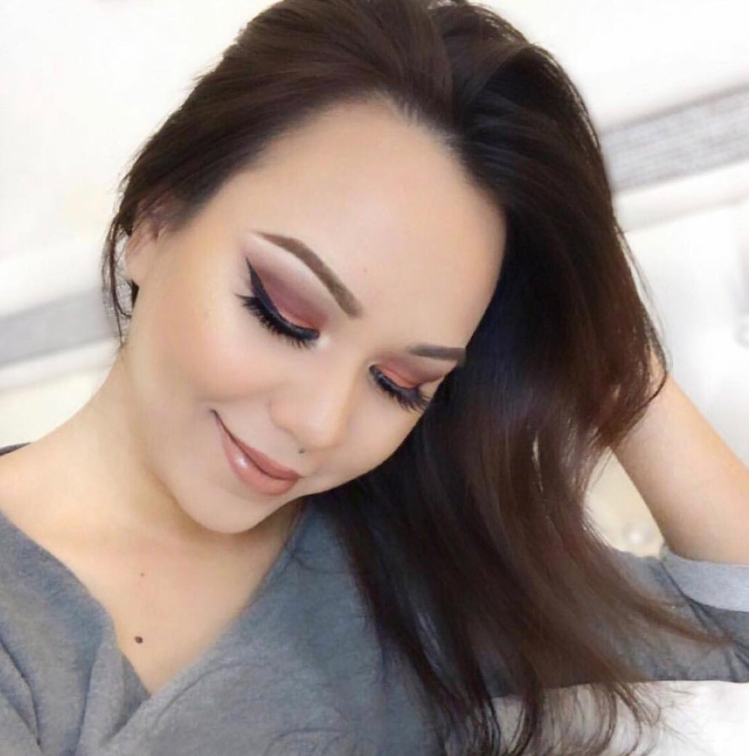 Seriously Chic Glam 😍 #FrendsBeauty @amberallurecupcakes 💥 Using Products Sold @frendsbeauty Shop Now bit.ly/2hXoGYR