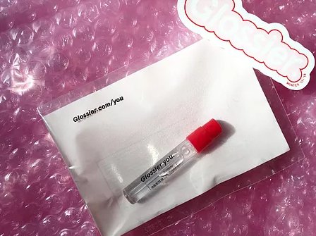 labels_lacquer's tweet photo. @glossier You: The Review https://t.co/HQkrRLsfnn Shop it at https://t.co/NXIPyiUYVZ 

#perfume #glossieryou #bbloggers https://t.co/0goJJ5rVYP
