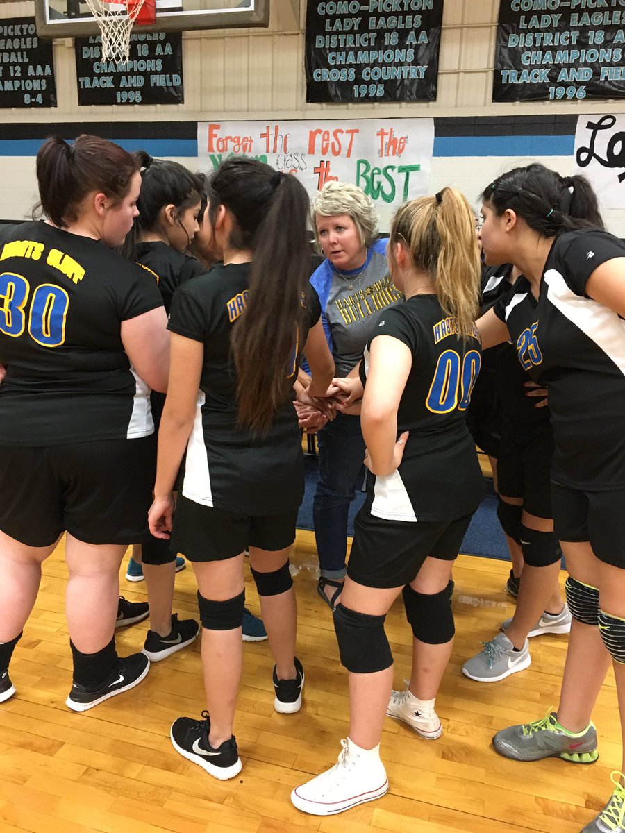 C27832419Cookl's tweet photo. 8th grade volleyball!  Last game as a Harts Bluff Bulldog!  #hbisd https://t.co/cEqIFVEKoQ