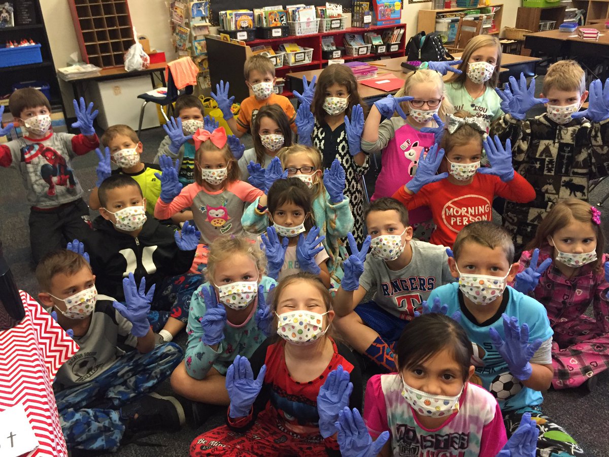 samremington2's tweet photo. Contraction surgery underway #carsonstars https://t.co/DuL0oPSZ9S