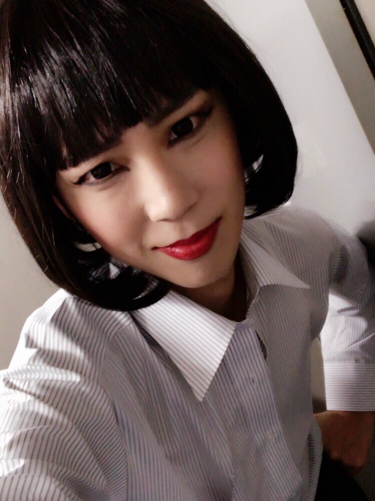 itsuki0716's tweet photo. 痩せてるブルゾンちえみだ https://t.co/amIx9tyD9w